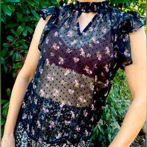 🥀Sheer Floral Blouse